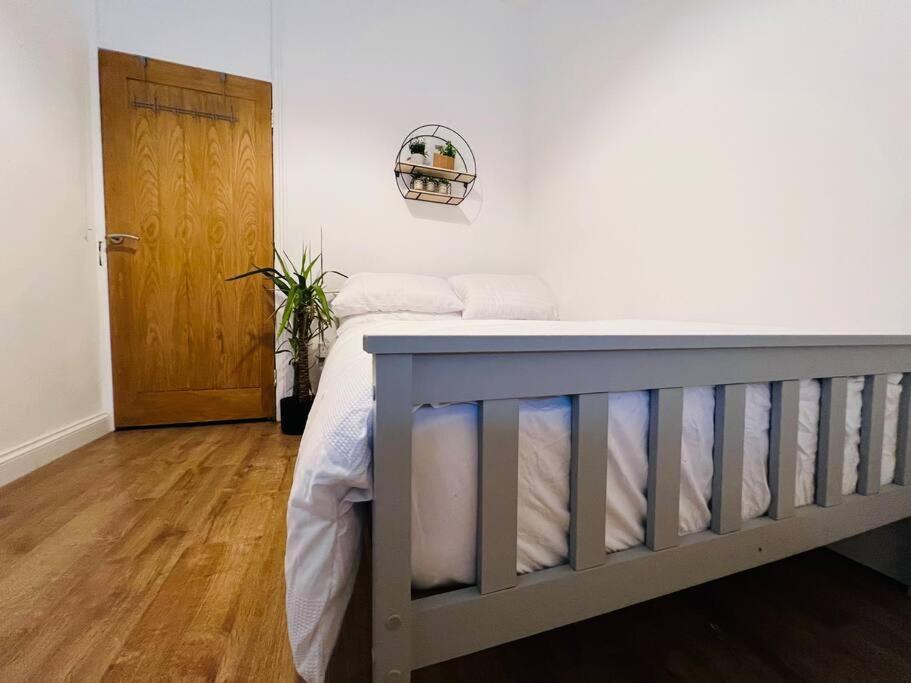 Beautiful Space Stylish And Modern! Perfect Location Blackpool Bagian luar foto