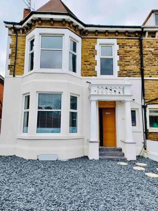 Beautiful Space Stylish And Modern! Perfect Location Blackpool Bagian luar foto